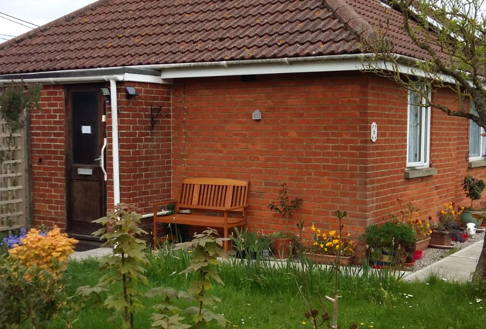 2 bedroom Bungalow in Halesworth House Exchange